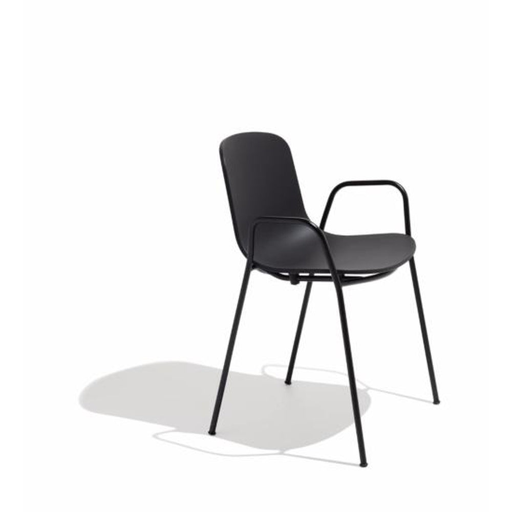 holi closed shell armchair black