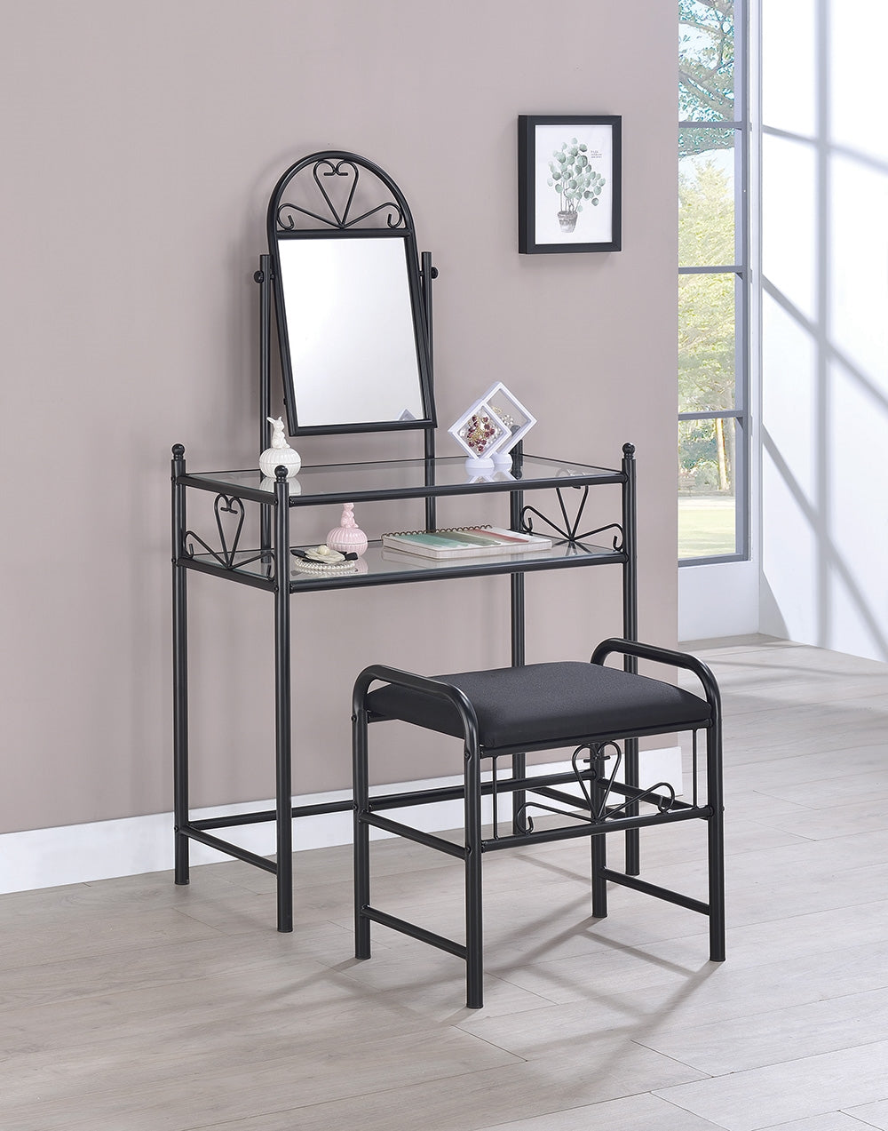 Muriel Traditional Heart Motif Vanity Set