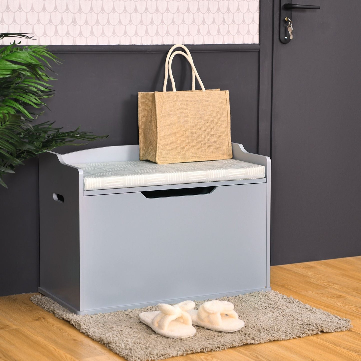 Built in handles to allow for easy moving.